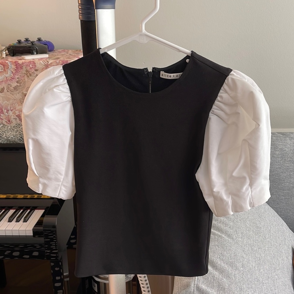 Alice Olivia Aubrey Puff Sleeve Top
